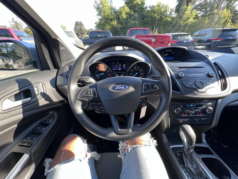Used 2018 Ford Escape SE image 23