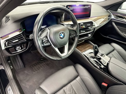 Used 2021 BMW 530i image 9