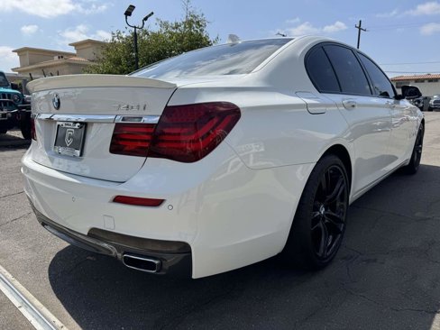 Used 2014 BMW 740i image 9