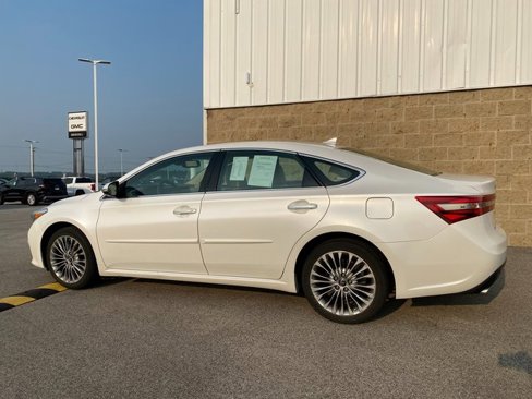 Used 2016 Toyota Avalon Limited image 8