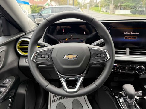 New 2025 Chevrolet Trax LT w/ Driver Confidence Package image 42