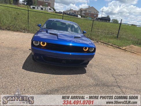 Used 2022 Dodge Challenger SXT w/ Plus Package image 2