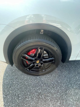 Used 2016 Porsche Cayenne image 25