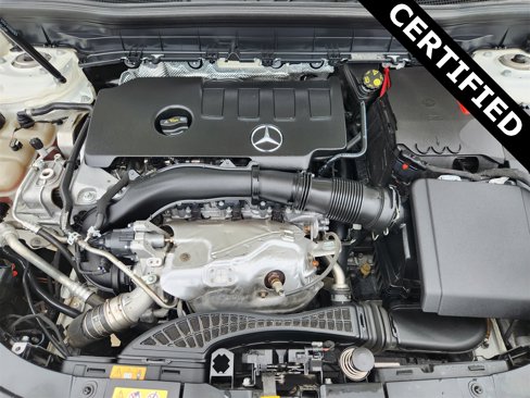 Used 2022 Mercedes-Benz GLB 250 image 32