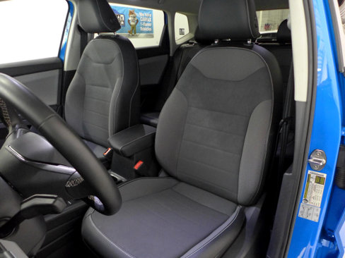 Used 2022 Volkswagen Taos SE w/ Panoramic Sunroof Package image 40