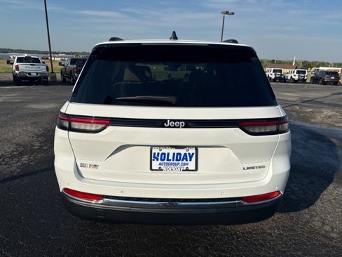 New 2025 Jeep Grand Cherokee Limited image 4