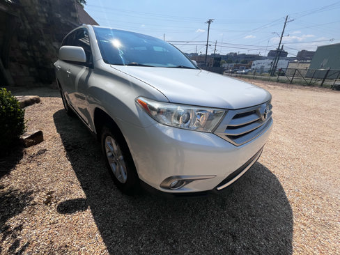 Used 2013 Toyota Highlander FWD image 12
