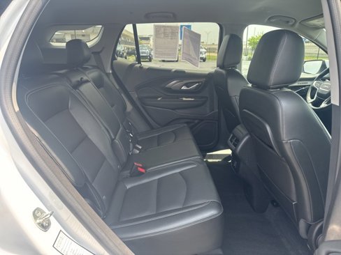 Used 2024 GMC Terrain SLT image 20