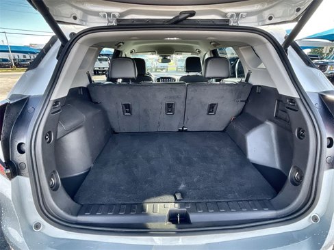 Used 2024 GMC Terrain SLT image 33