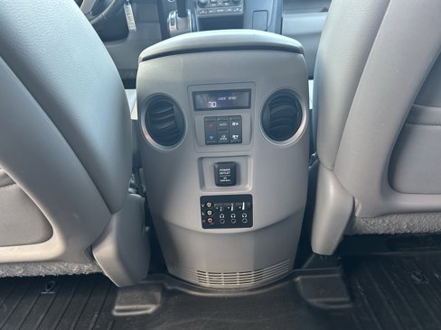 Used 2014 Honda Pilot Touring image 10