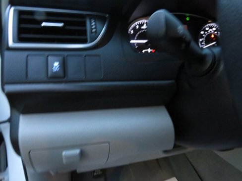 Used 2017 Toyota Camry LE image 22