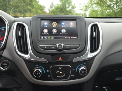 Used 2020 Chevrolet Equinox LS image 14