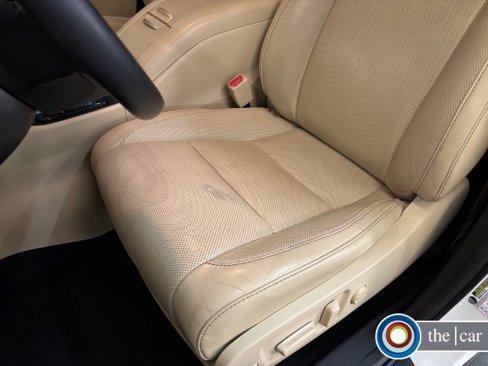 Used 2018 Toyota Highlander Limited Platinum image 12