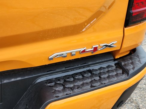 New 2025 GMC Canyon AT4 w/ AT4X Package image 20