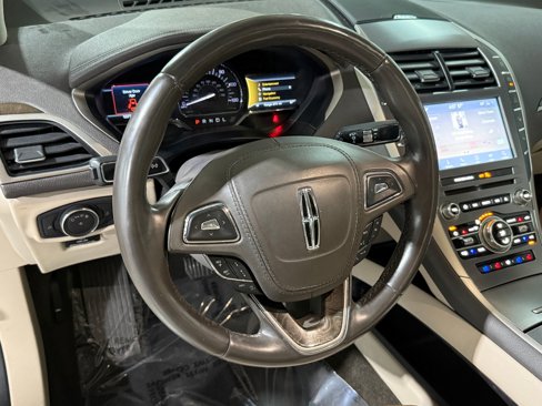 Used 2020 Lincoln MKZ Reserve w/ Elements Package image 11