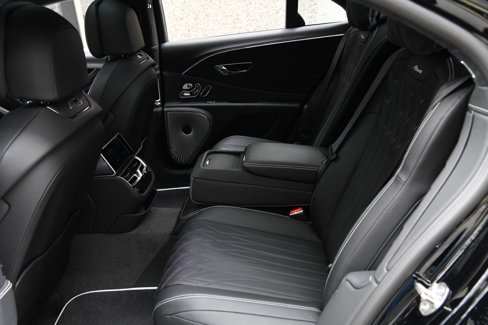 New 2026 Bentley Flying Spur Azure image 11