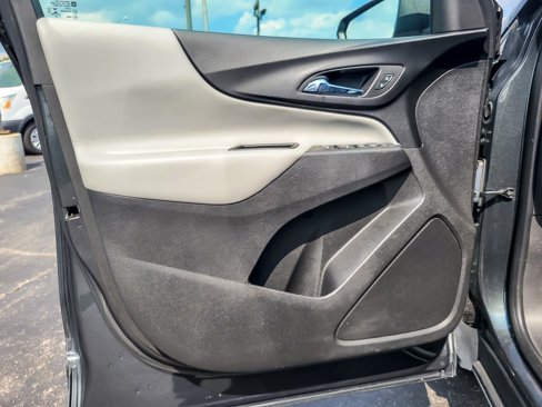 Used 2020 Chevrolet Equinox LS w/ LS Convenience Package image 15