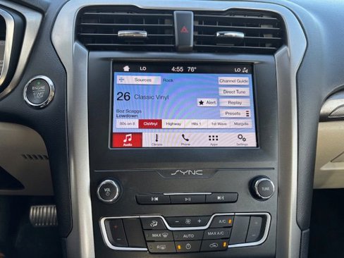 Used 2019 Ford Fusion SE image 14