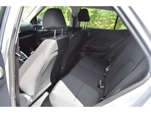 New 2025 Hyundai Venue SE image 8