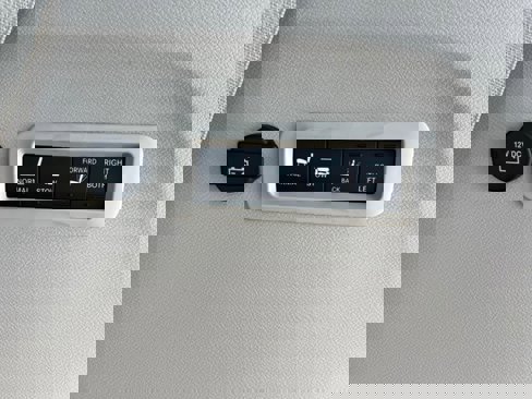 Certified 2019 Chrysler Pacifica Limited image 32