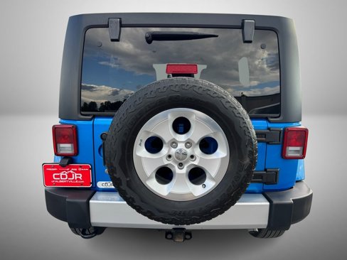 Used 2015 Jeep Wrangler Unlimited Sahara w/ Connectivity Group image 7
