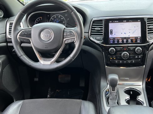 Used 2019 Jeep Grand Cherokee Altitude image 15