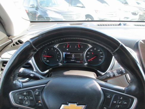 Used 2018 Chevrolet Equinox Premier image 25