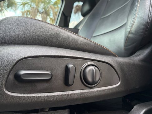Used 2021 Chevrolet Equinox LT image 13
