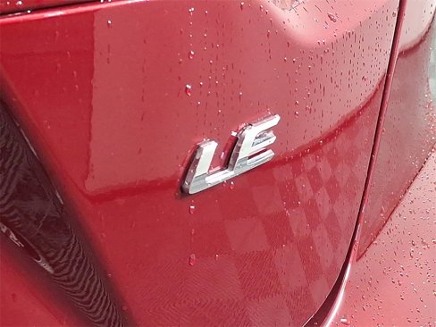 Used 2022 Toyota Corolla LE image 29