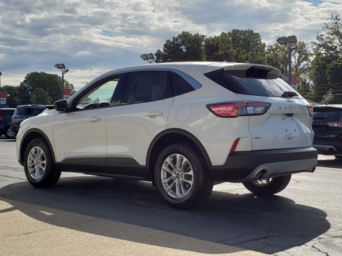 Used 2022 Ford Escape SE image 7