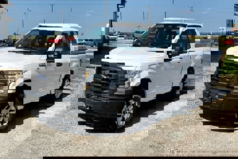 Used 2015 Ford F150 XL w/ Trailer Tow Package image 8