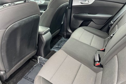 Used 2023 Kia Forte LXS w/ LXS Technology Package image 9