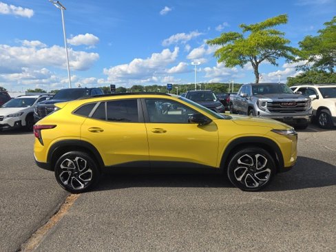 Used 2024 Chevrolet Trax RS w/ Driver Confidence Package image 3