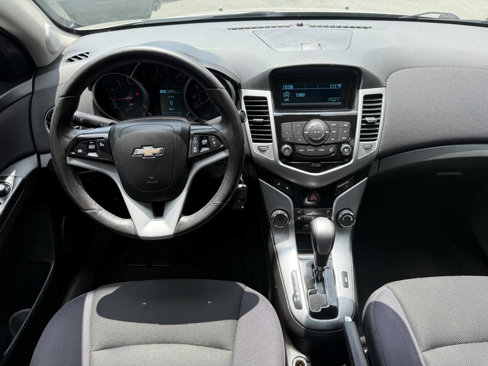 Used 2013 Chevrolet Cruze LT image 17