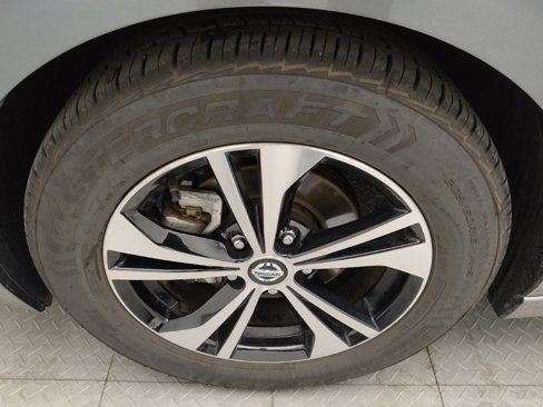 Used 2023 Nissan Sentra SV image 31