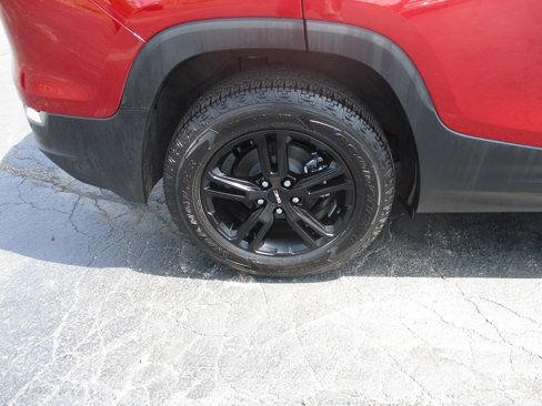 Used 2023 GMC Terrain AT4 w/ Infotainment Package II image 15