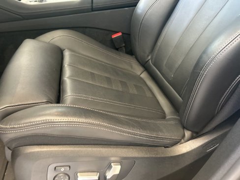 Used 2022 BMW X6 xDrive40i w/ M Sport Package image 5