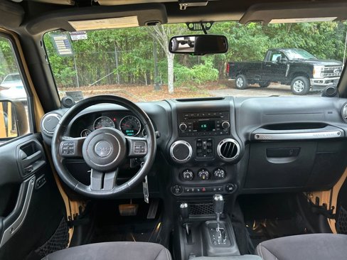 Used 2013 Jeep Wrangler Unlimited Sahara w/ Connectivity Group image 20