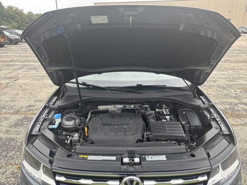 Used 2019 Volkswagen Tiguan SE image 36