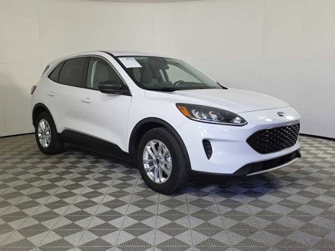 Used 2022 Ford Escape SE w/ Convenience Package image 2