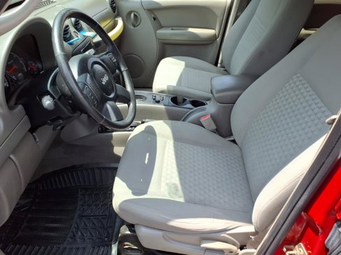 Used 2007 Jeep Liberty Sport image 9