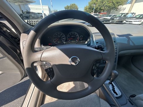Used 2003 Nissan Maxima GXE image 14