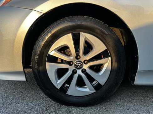 Used 2016 Toyota Prius Four image 22