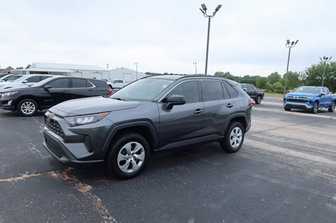 Used 2020 Toyota RAV4 LE image 2