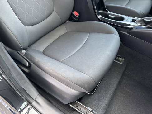 Used 2022 Toyota Corolla LE image 10