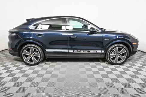 Certified 2022 Porsche Cayenne E-Hybrid Coupe image 27