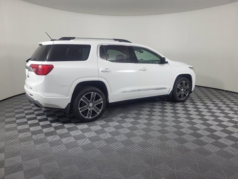 Used 2019 GMC Acadia Denali image 8