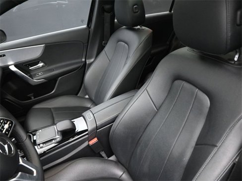 Used 2022 Mercedes-Benz A 220 image 33