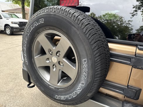 Used 2015 Jeep Wrangler Unlimited Sport image 22