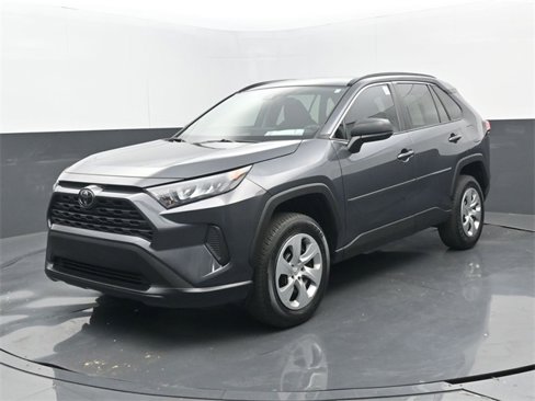 Used 2021 Toyota RAV4 LE image 23